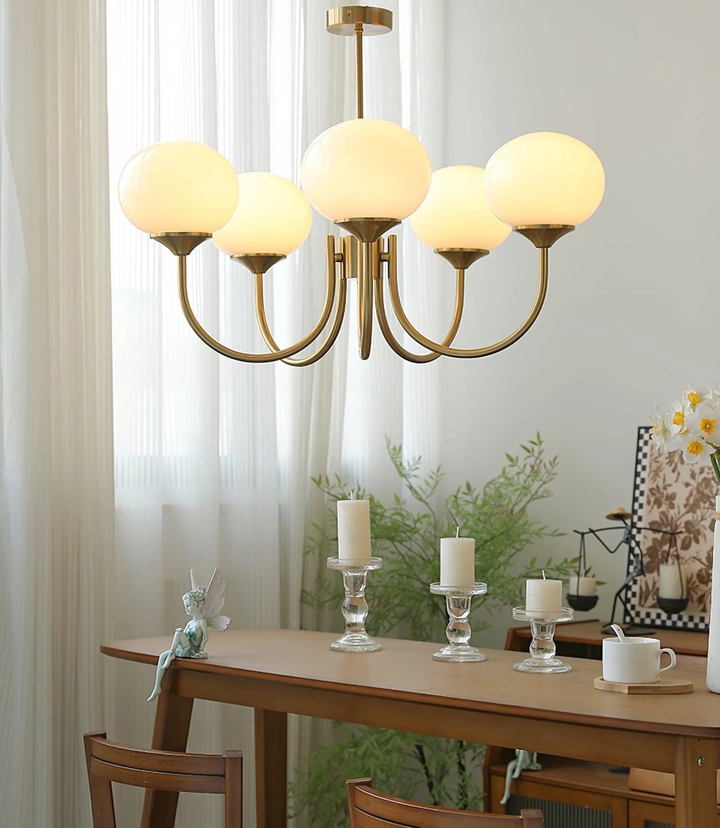 Glamour Chandelier with Glass Shades and Metal Frame – Elegant Ceiling Light