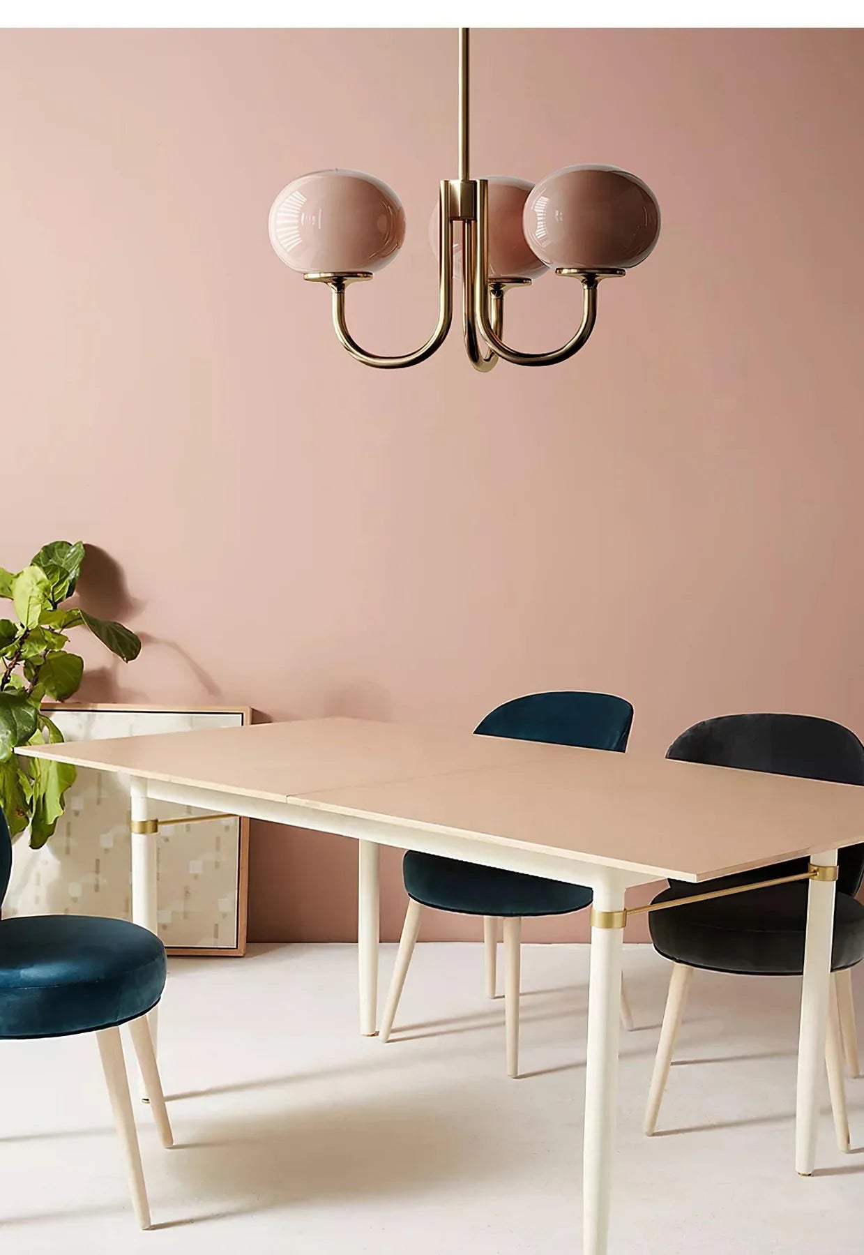 Glamour Chandelier with Glass Shades and Metal Frame – Elegant Ceiling Light