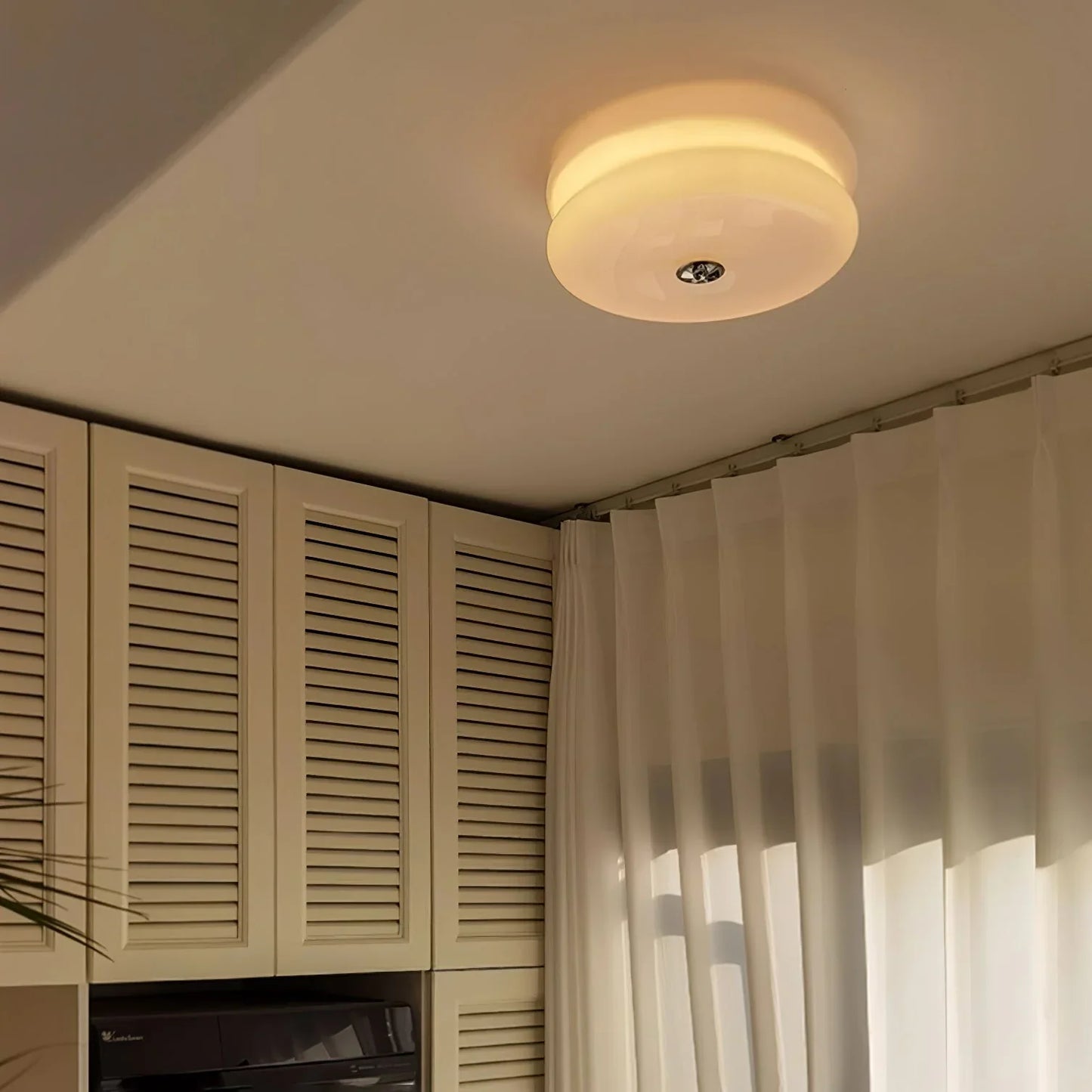 Modern LED Ceiling Flush Mount Light – Round Plafond for Bedroom, Living Room or Hallway