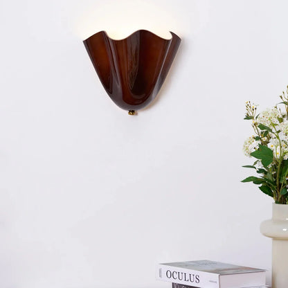 Decorative Retro Wall Light with Stained Glass Shade
