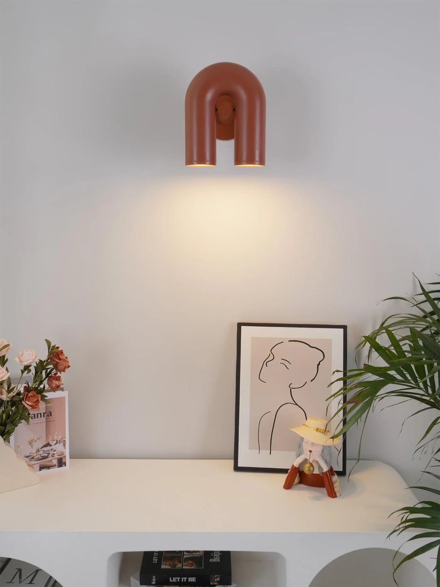 Arc-Shaped LED Wall Light – Modern Design