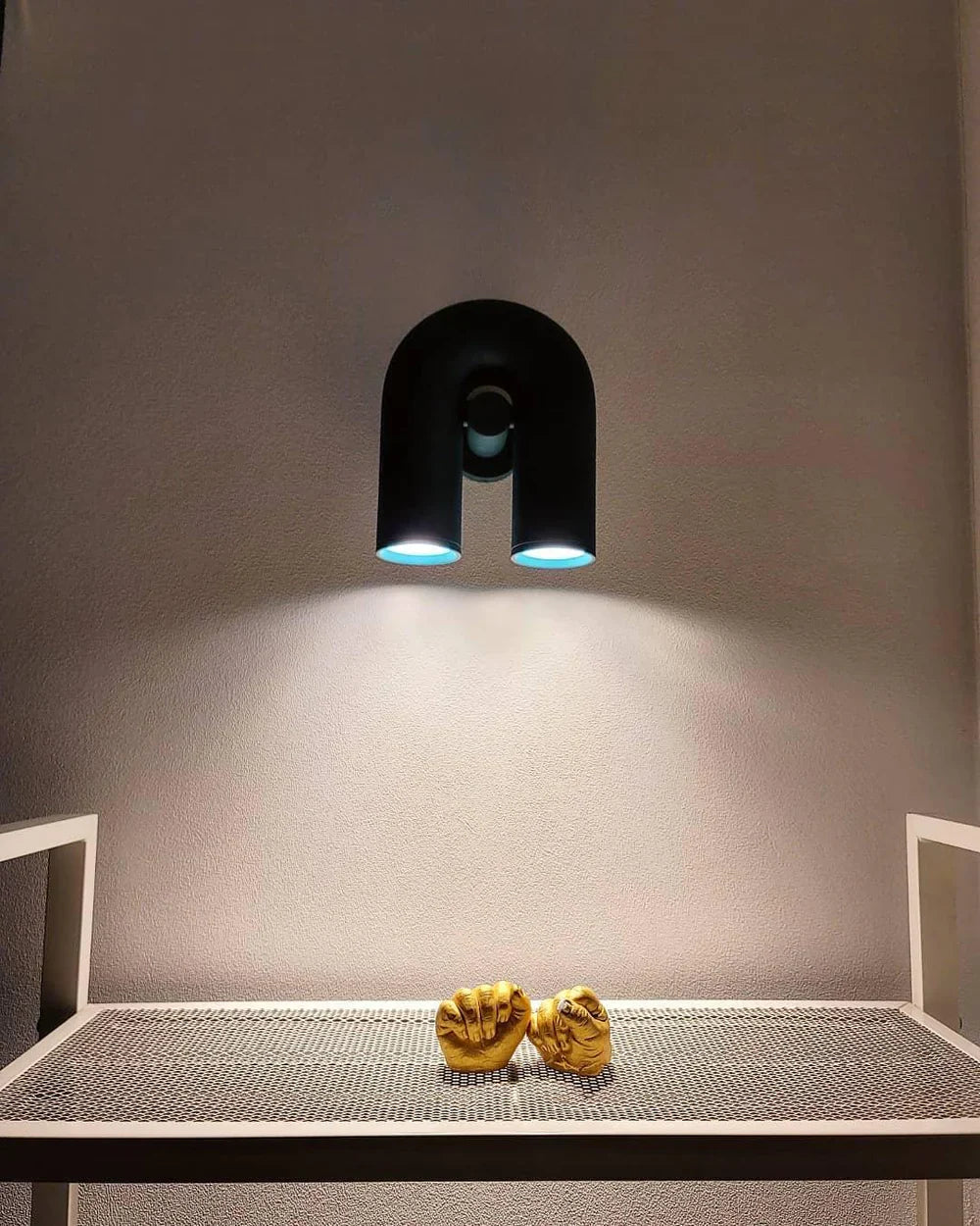 Arc-Shaped LED Wall Light – Modern Design