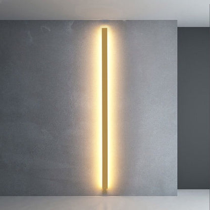 Minimalist Linear Metal and Acrylic LED Wall Light - Arrielight