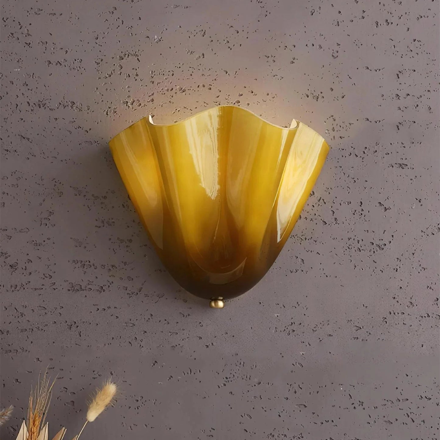 Decorative Retro Wall Light with Stained Glass Shade