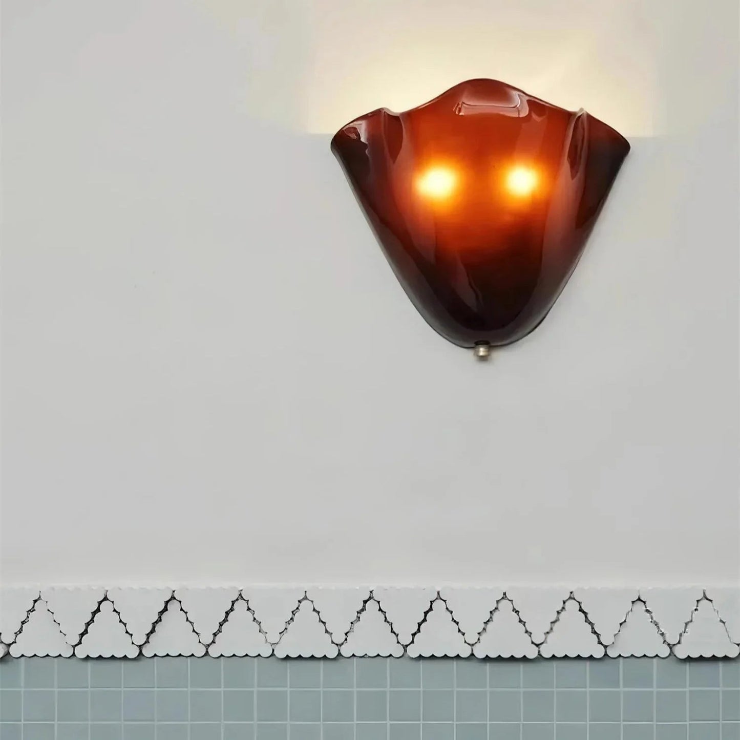 Decorative Retro Wall Light with Stained Glass Shade
