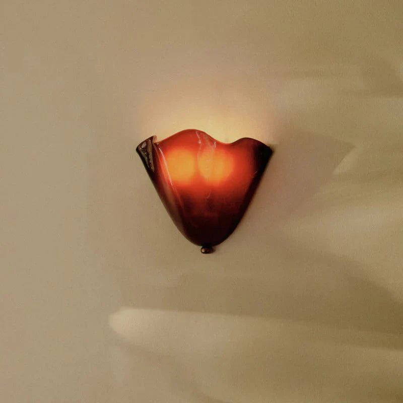 Decorative Retro Wall Light with Stained Glass Shade