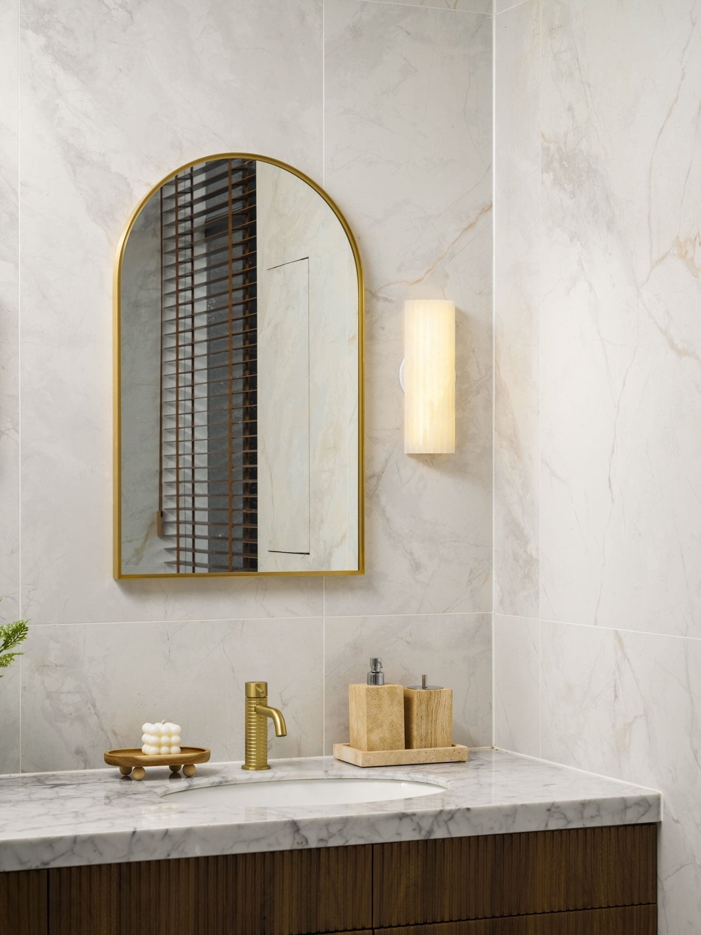 Fluted Alabaster Wall Light - Arrielight