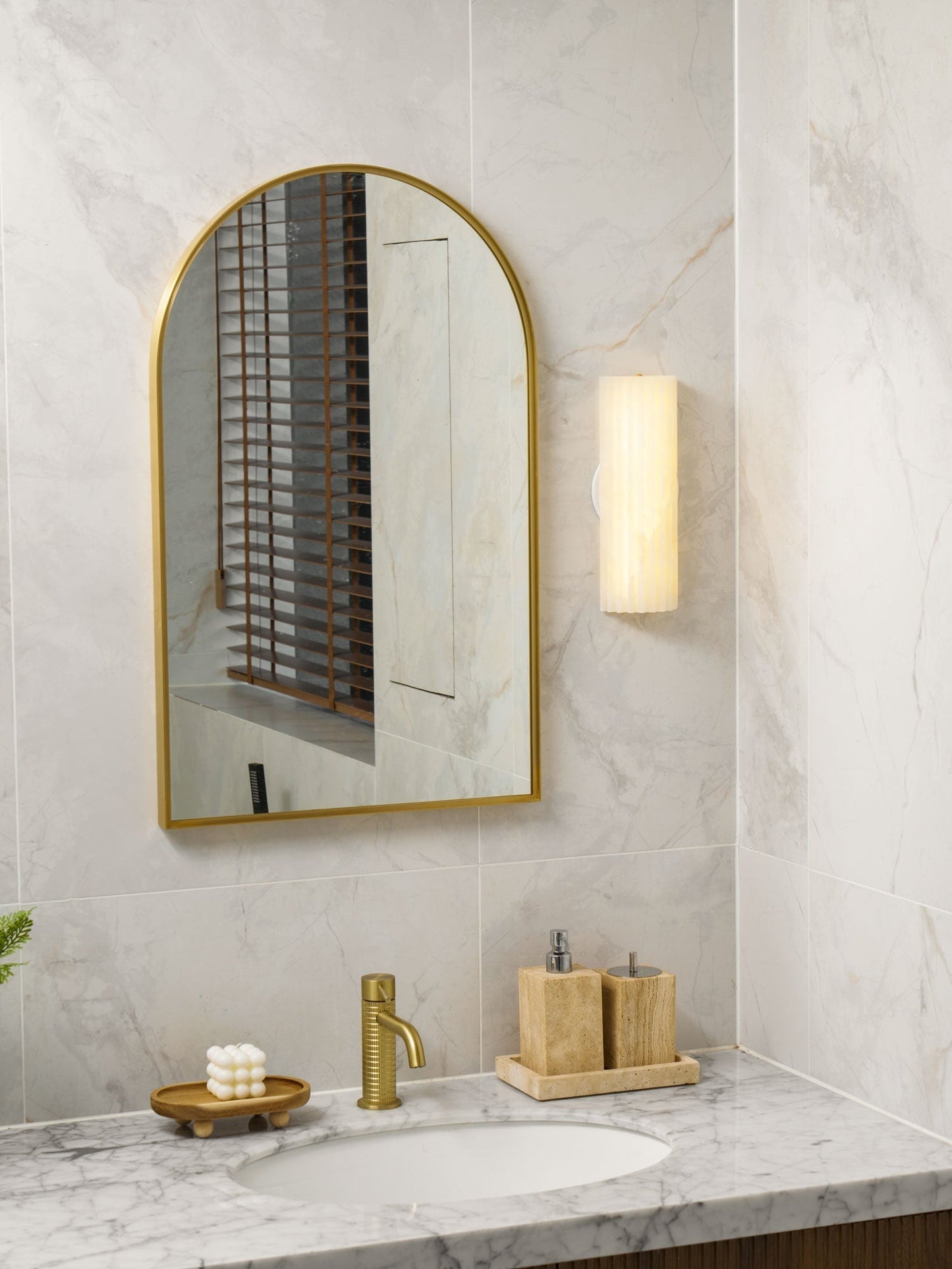 Fluted Alabaster Wall Light - Arrielight