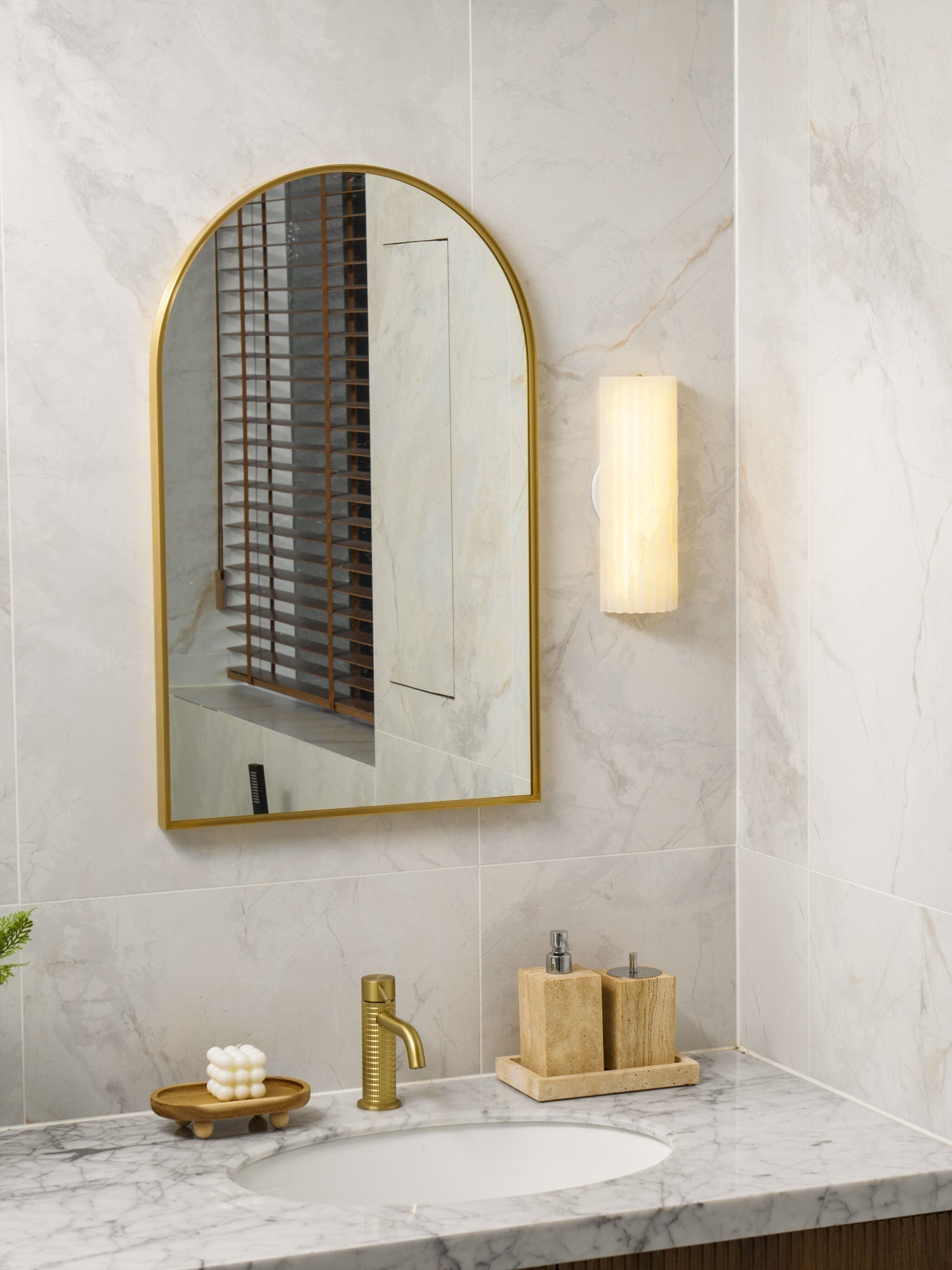 Fluted Alabaster Wall Light - Arrielight