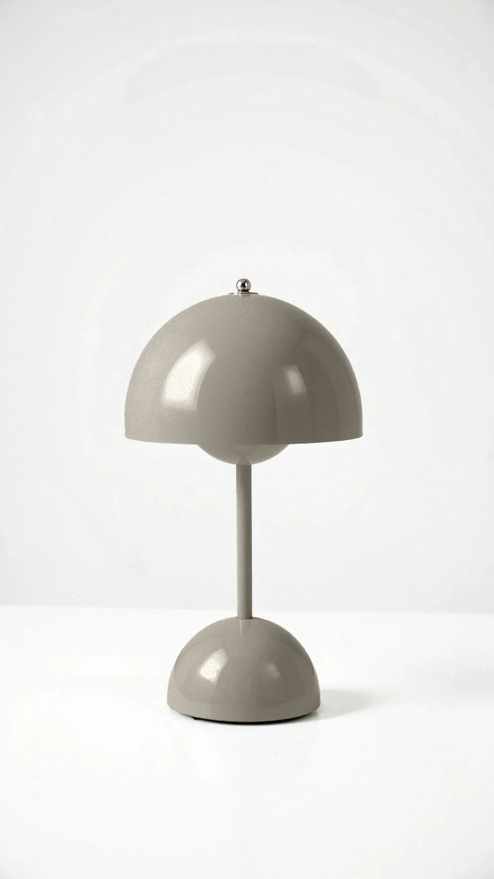 Wireless Minimalist Table Lamp
