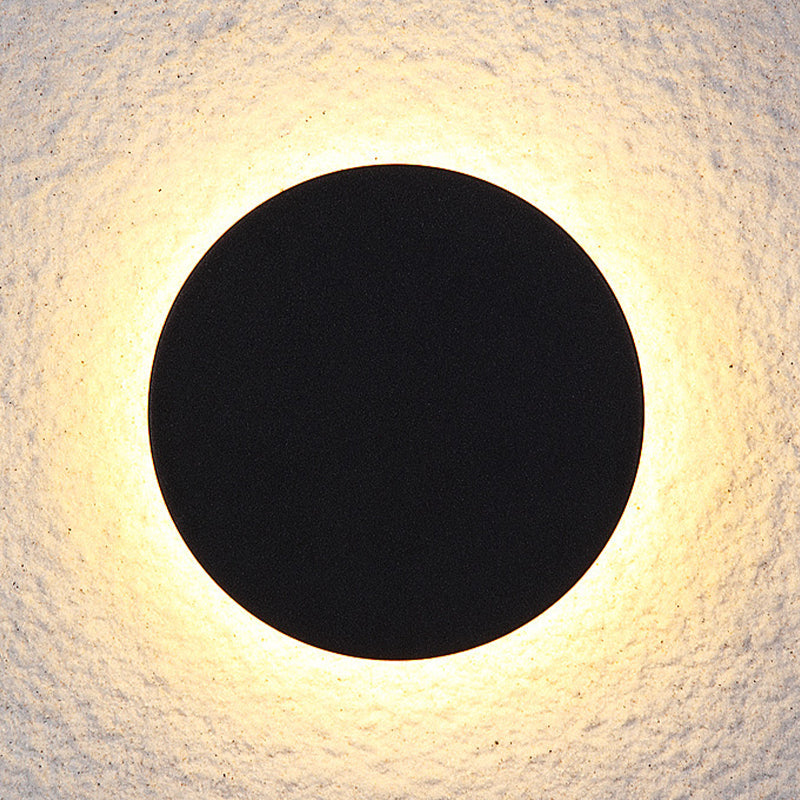 Minimalist Disc LED Outdoor Wall Light - Arrielight