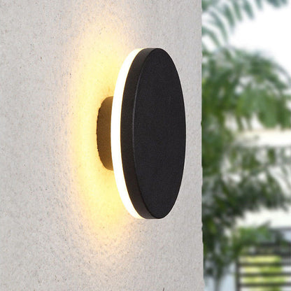 Minimalist Disc LED Outdoor Wall Light - Arrielight