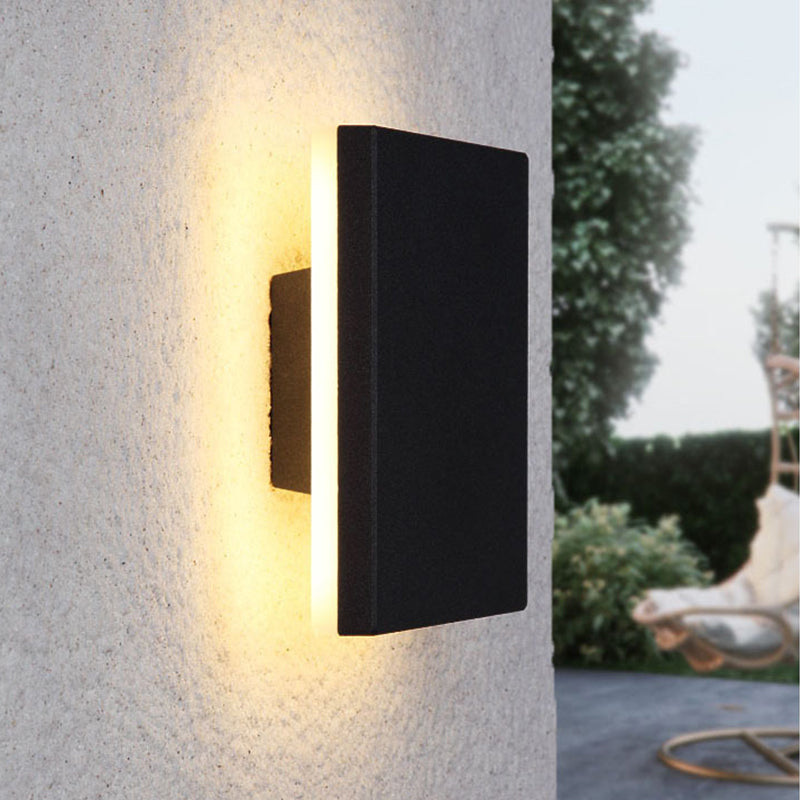Minimalist Disc LED Outdoor Wall Light - Arrielight
