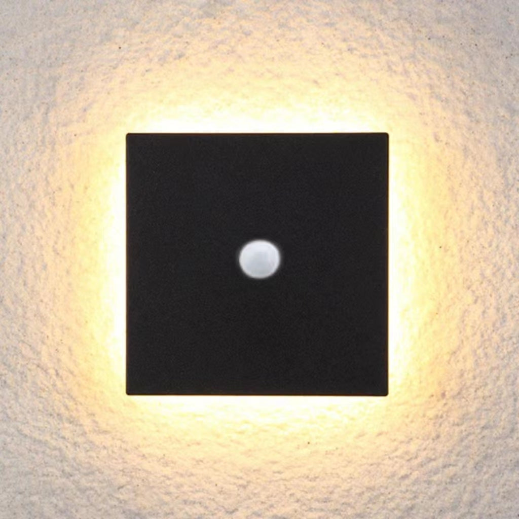Minimalist Disc LED Outdoor Wall Light - Arrielight