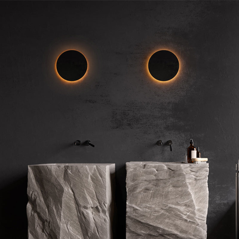 Minimalist Disc LED Outdoor Wall Light - Arrielight