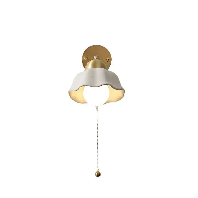 Wall Light with Wavy Shade and Pull Chain