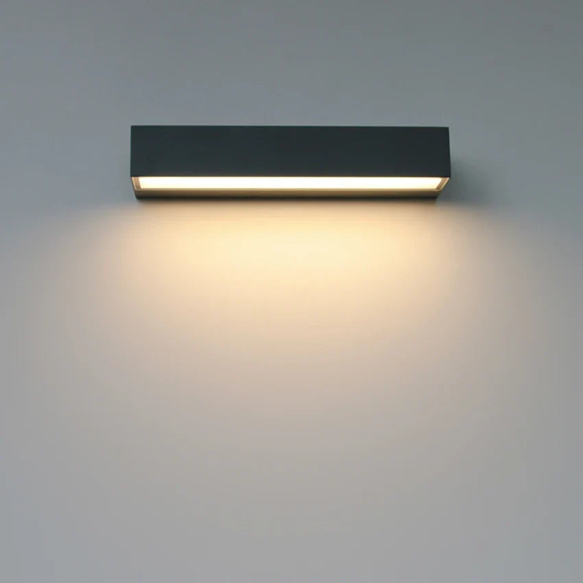 Modern Rectangular LED Outdoor Wall Light – Minimalist Design