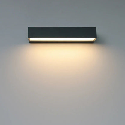 Modern Rectangular LED Outdoor Wall Light – Minimalist Design