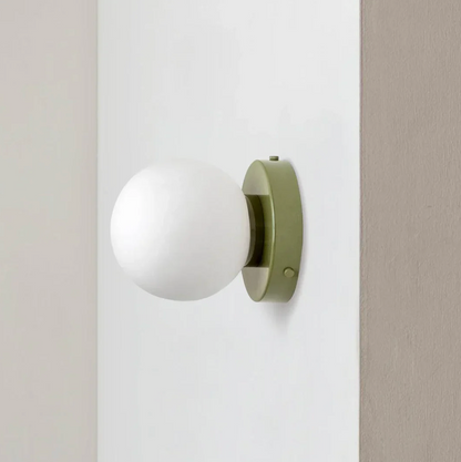 Modern Wall Light with Globe Shade – Minimalist Design