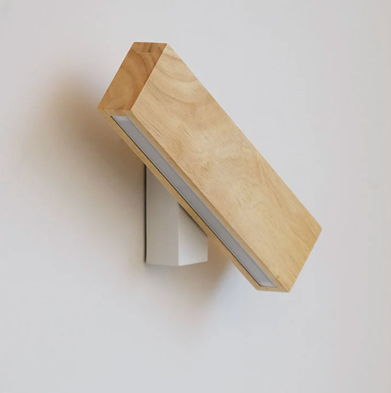 Wooden LED Wall Light – Minimalist Linear Design