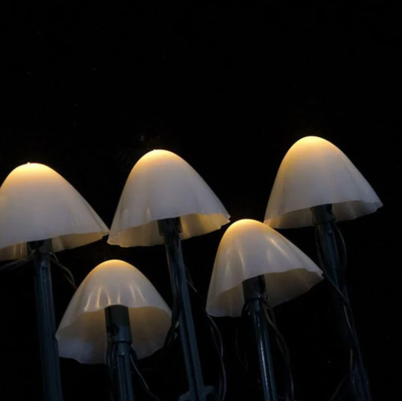 Solar LED Mushroom Garden Lights – Decorative Outdoor Lighting RGB