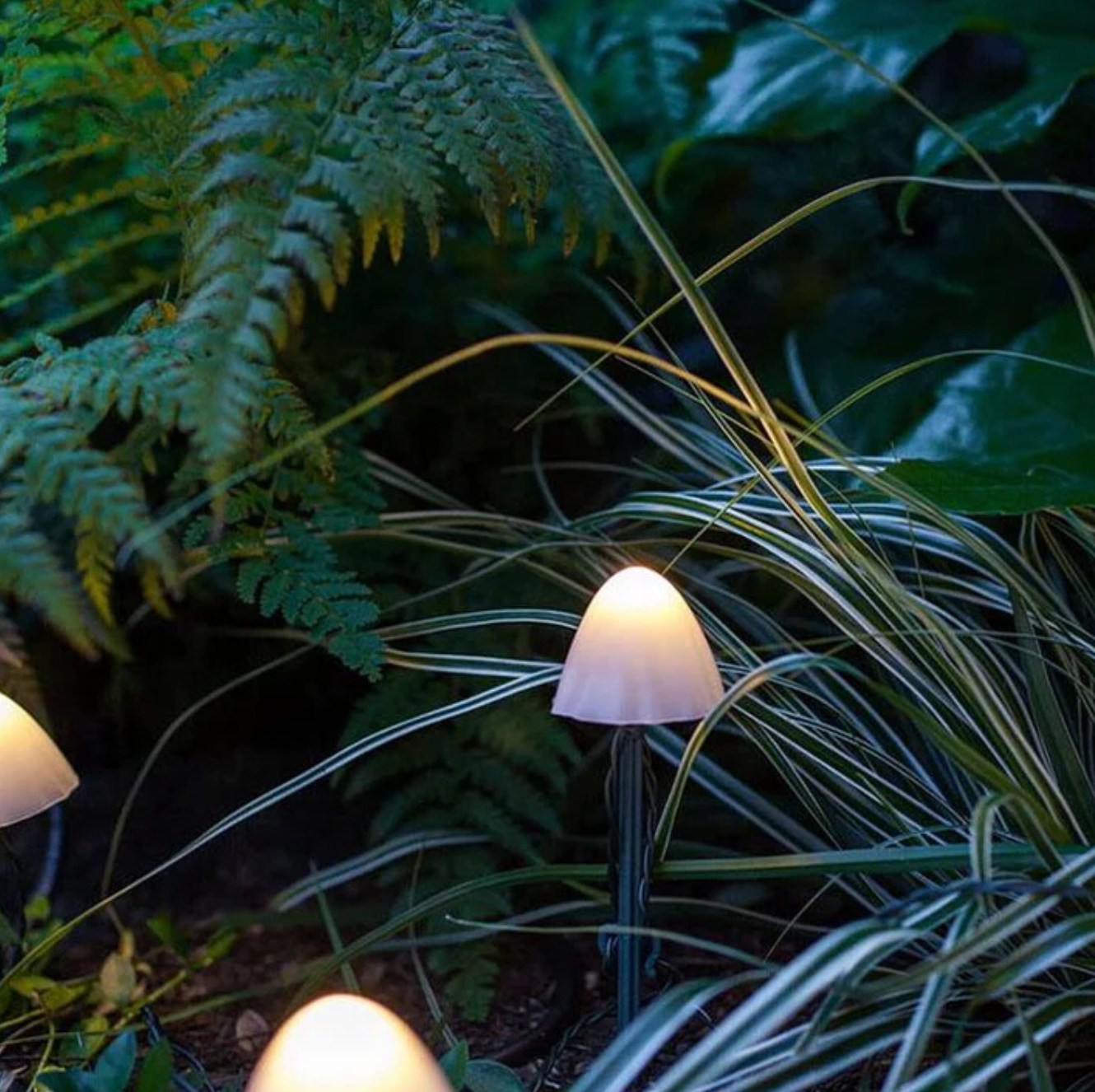 Solar LED Mushroom Garden Lights – Decorative Outdoor Lighting RGB