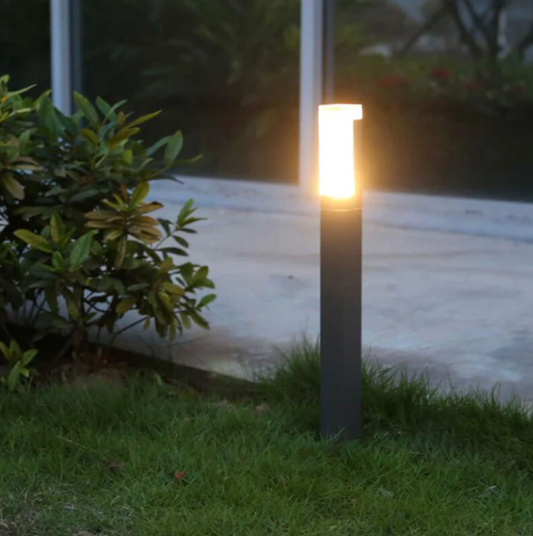 Modern Outdoor LED Post Light – Waterproof Garden Spike Light