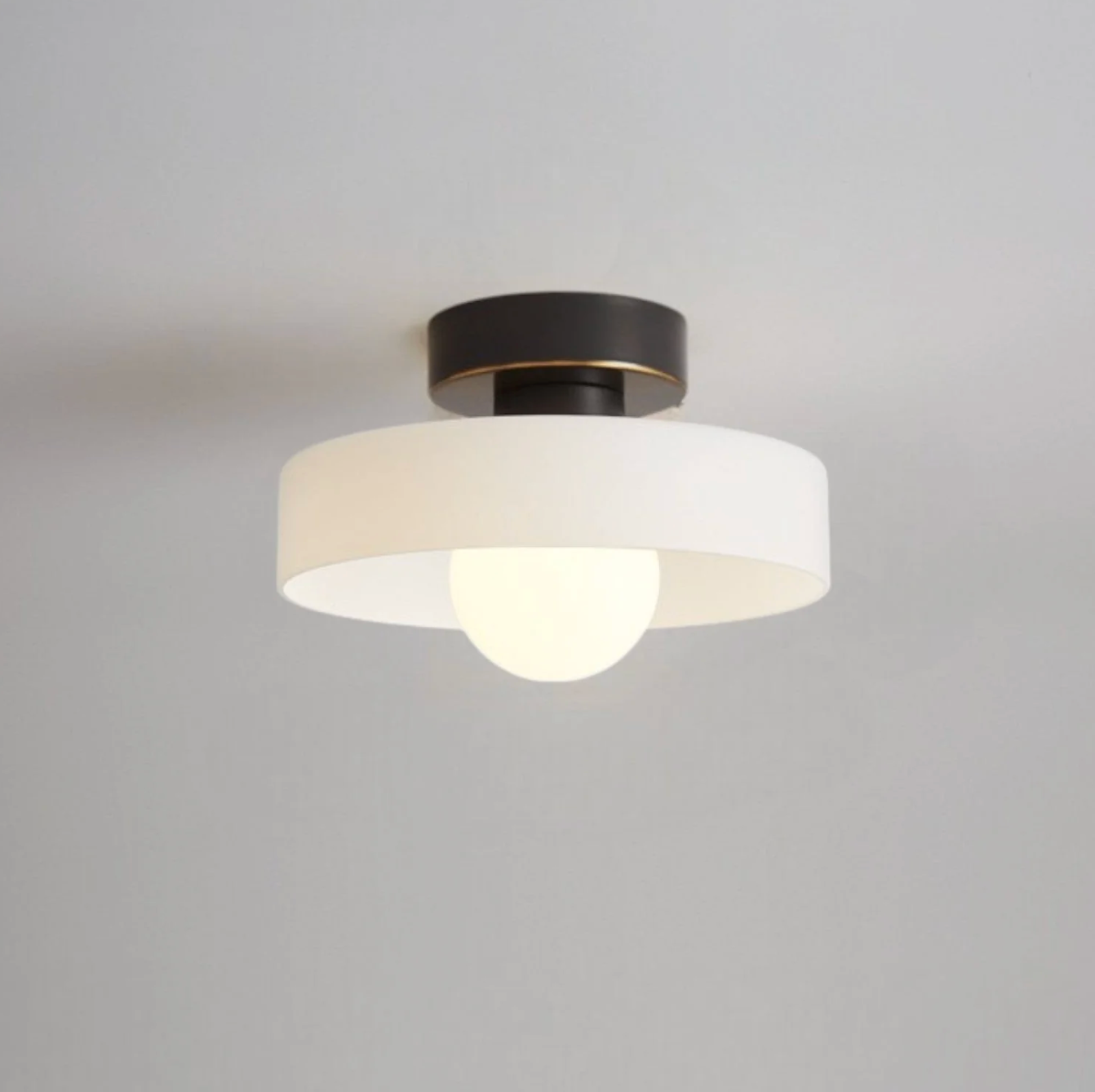 Modern Round LED Flush Ceiling Light – Minimalist Design