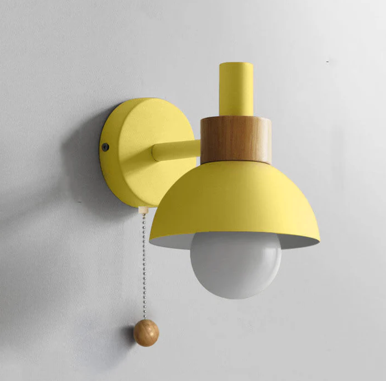 Wall Light with Pull Chain – Modern Sconce with Wooden Accent