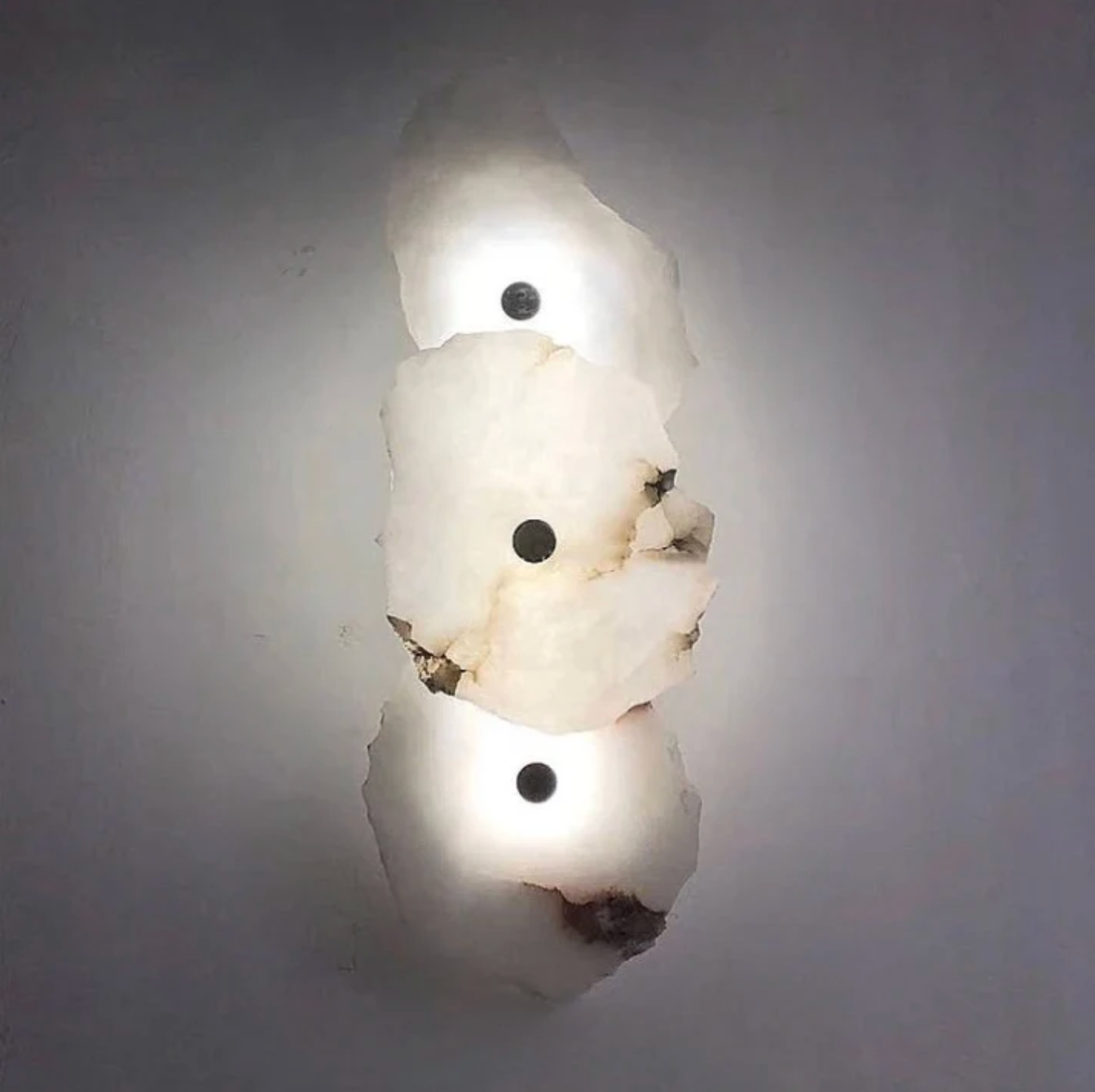 Organic LED Wall Light – Sculptural Decorative Design
