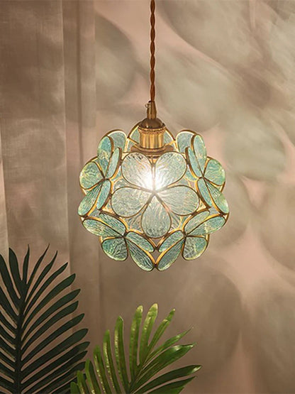 Artistic Stained Glass Pendant Lamp – Floral Elegance