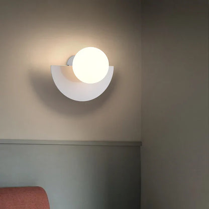 Modern Geometric LED Wall Light – Half Circle Design