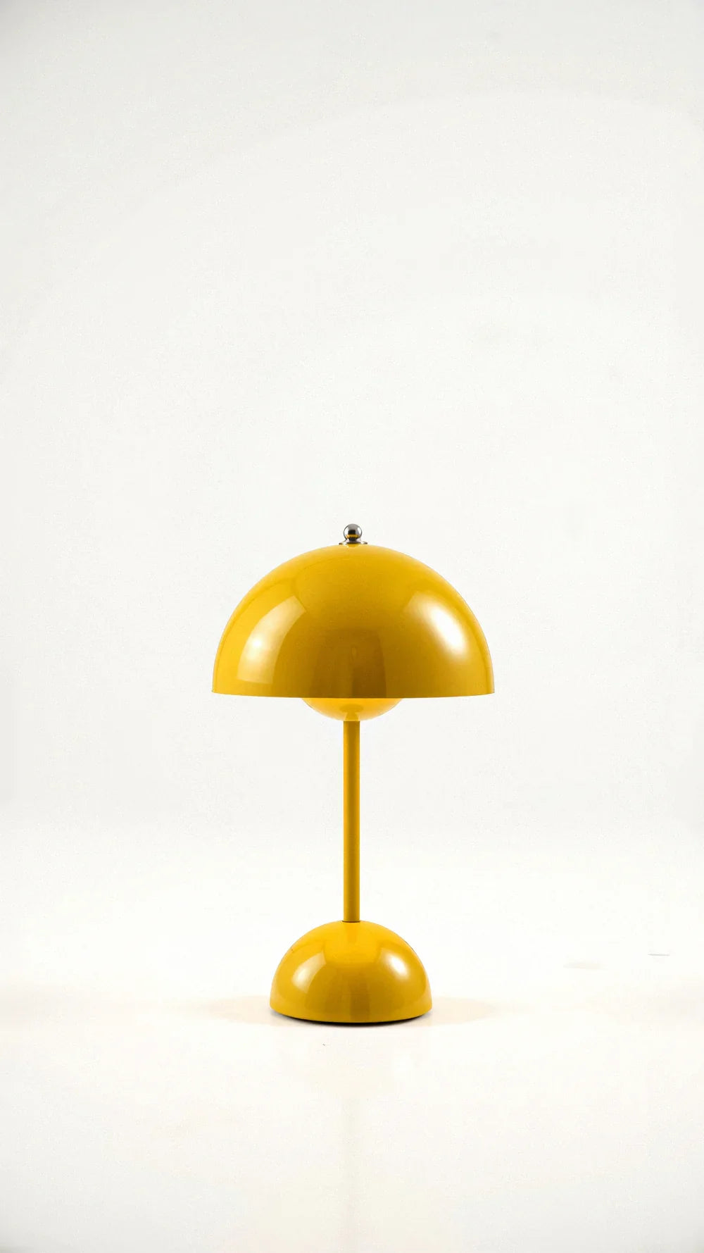 Wireless Minimalist Table Lamp