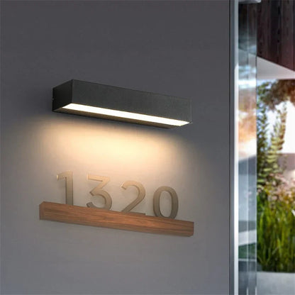 Modern Rectangular LED Outdoor Wall Light – Minimalist Design