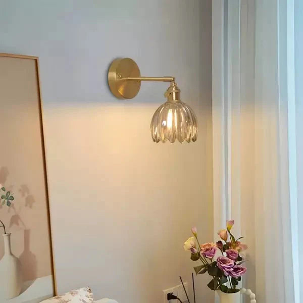 Retro Wall Lamp in Tulip Flower Shape – Vintage Sconce with Glass Shade and Gold Finish
