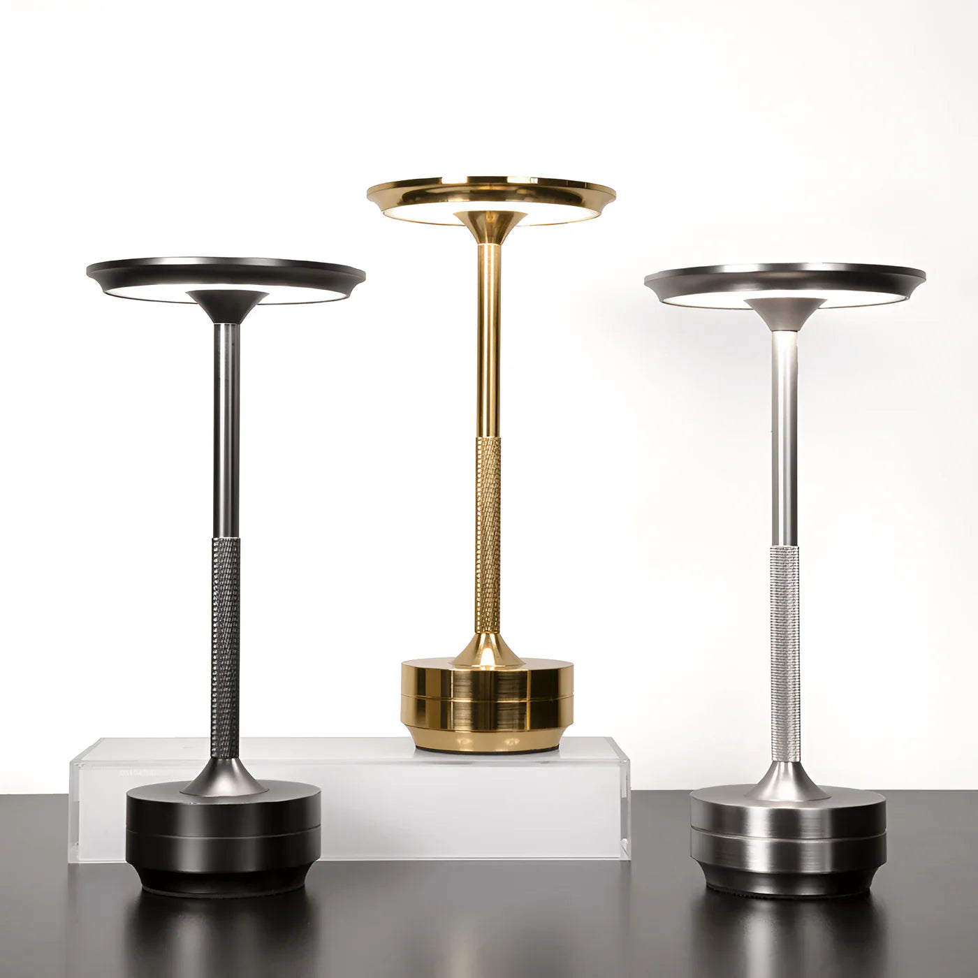 Elegant LED Table Lamp – Metal, USB Rechargeable, Modern Design