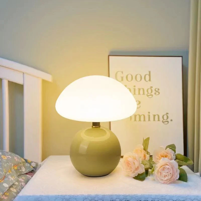 Minimalist Table Lamp with Round Base & Mushroom Shade