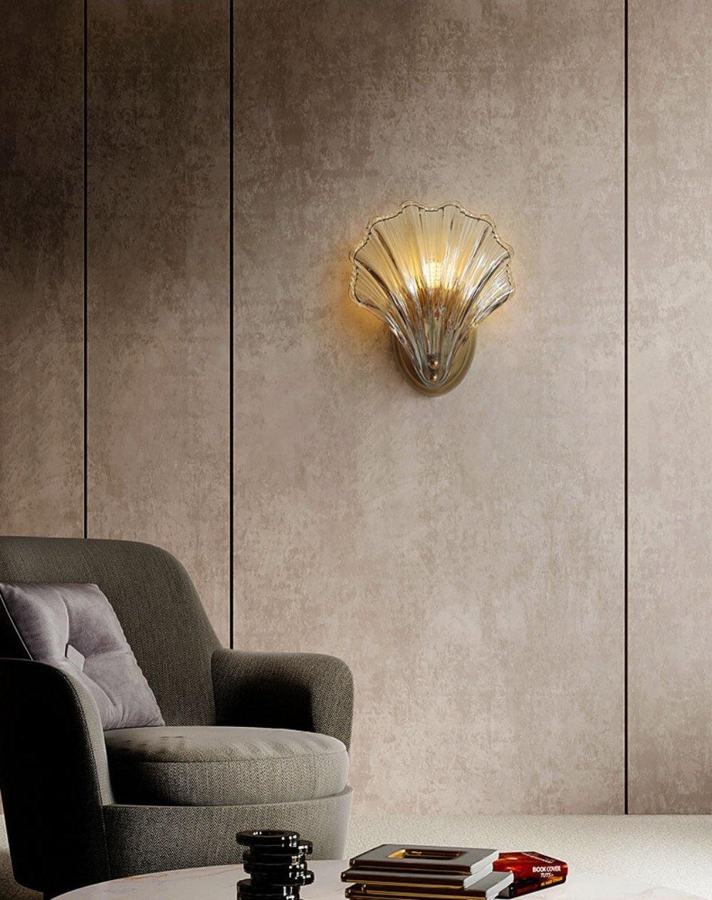 Shell-Shaped LED Wall Light – Elegant Brass and Glass Sconce